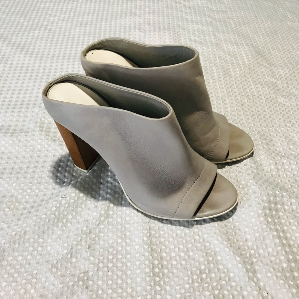 Vince
Allison Peep-Toe Mule Slide, Steel - Picture 6 of 14